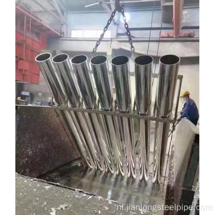 ASTM A795 Gegalvaniseerde stalen pijp 2022